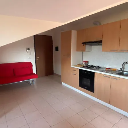 Splendida Mansarda A 2 Passi Da Roma Апартаменты Labico