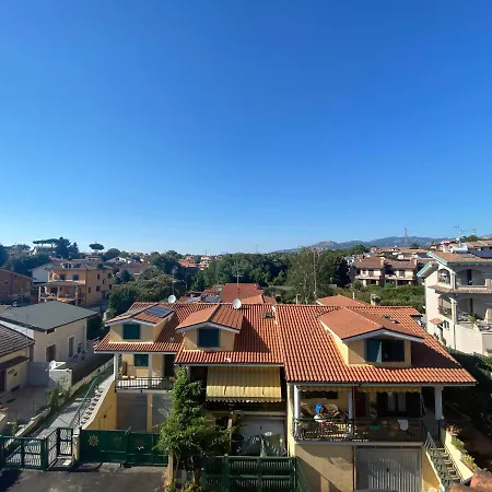 Splendida Mansarda A 2 Passi Da Roma Labico